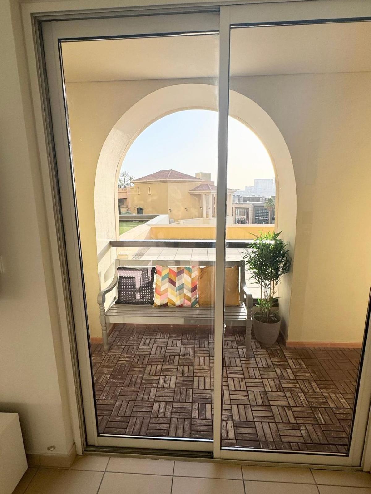 5-bed, Beachfront Very Spacious Entire In Jbr * Dubai
