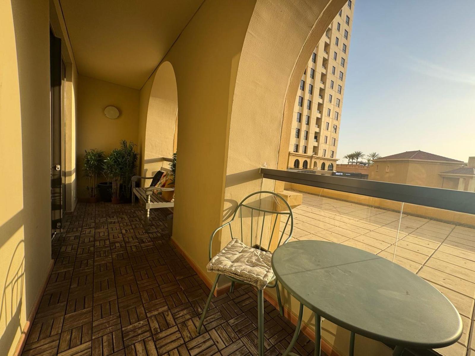 Apartment 5-bed, Beachfront Very Spacious Entire In Jbr Dubai