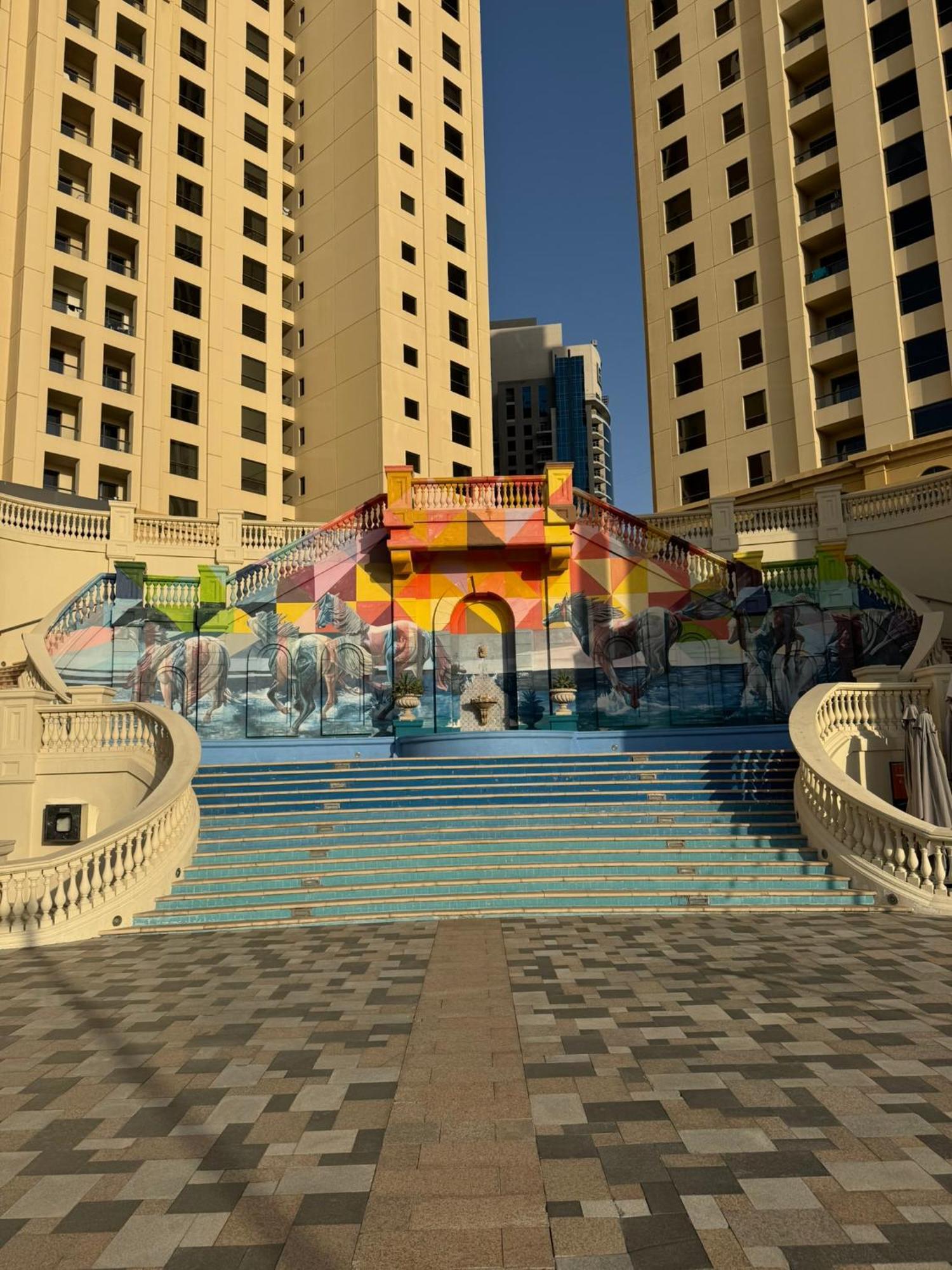 5-bed, Beachfront Very Spacious Entire In Jbr * Dubai