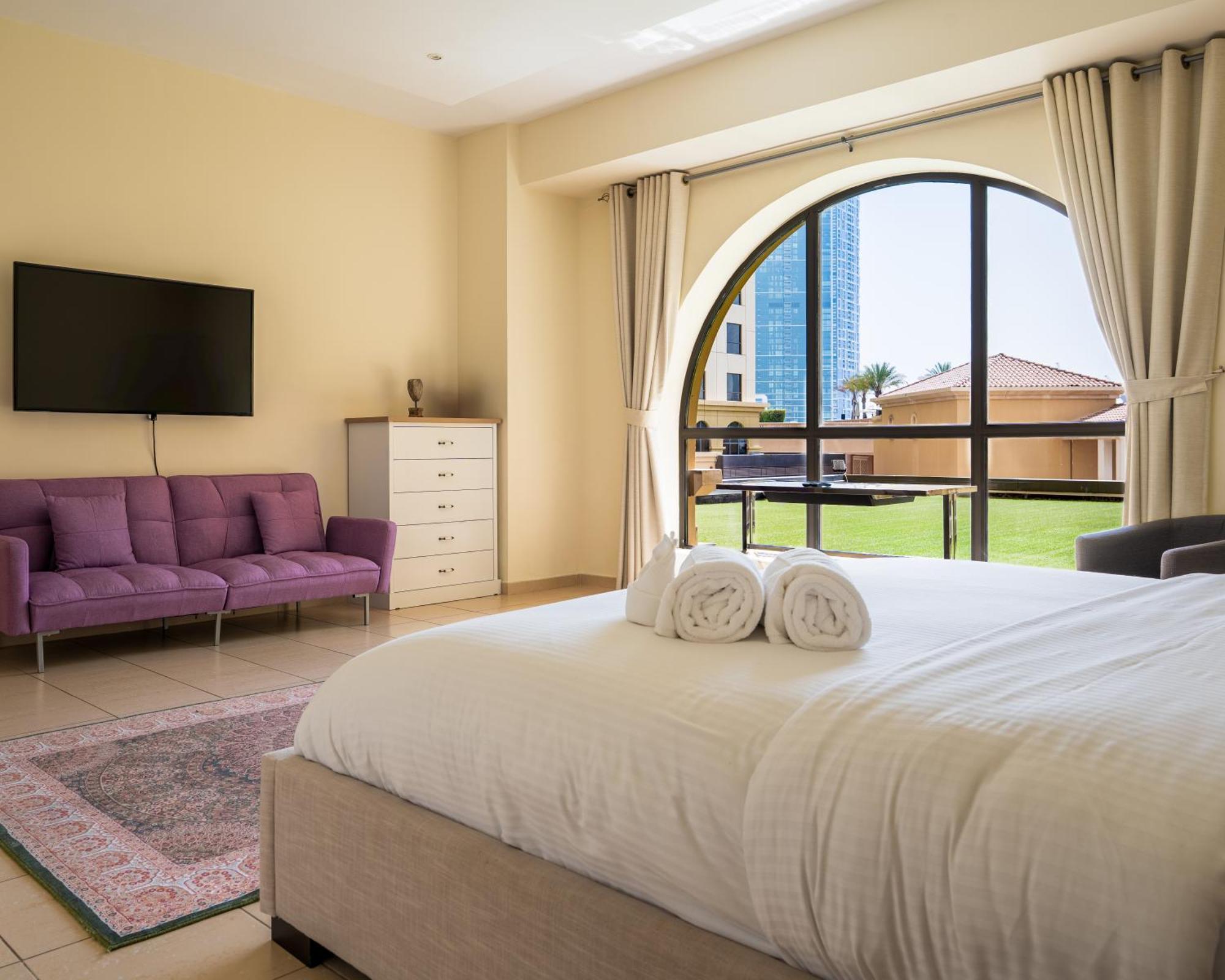 Apartment 5-bed, Beachfront Very Spacious Entire In Jbr