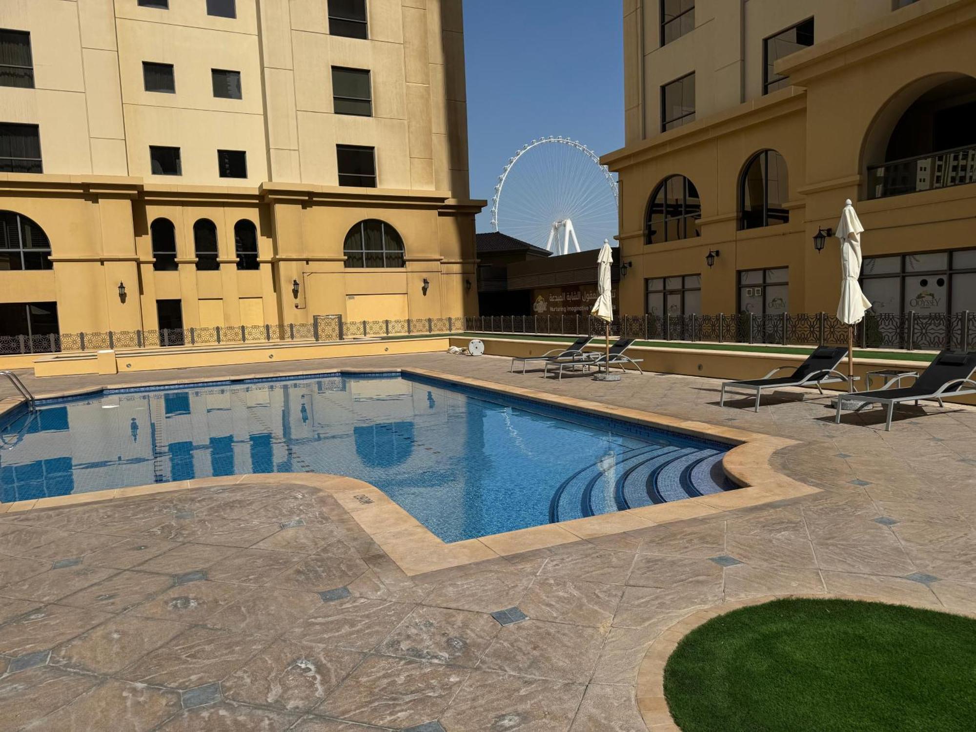 5-bed, Beachfront Very Spacious Entire In Jbr