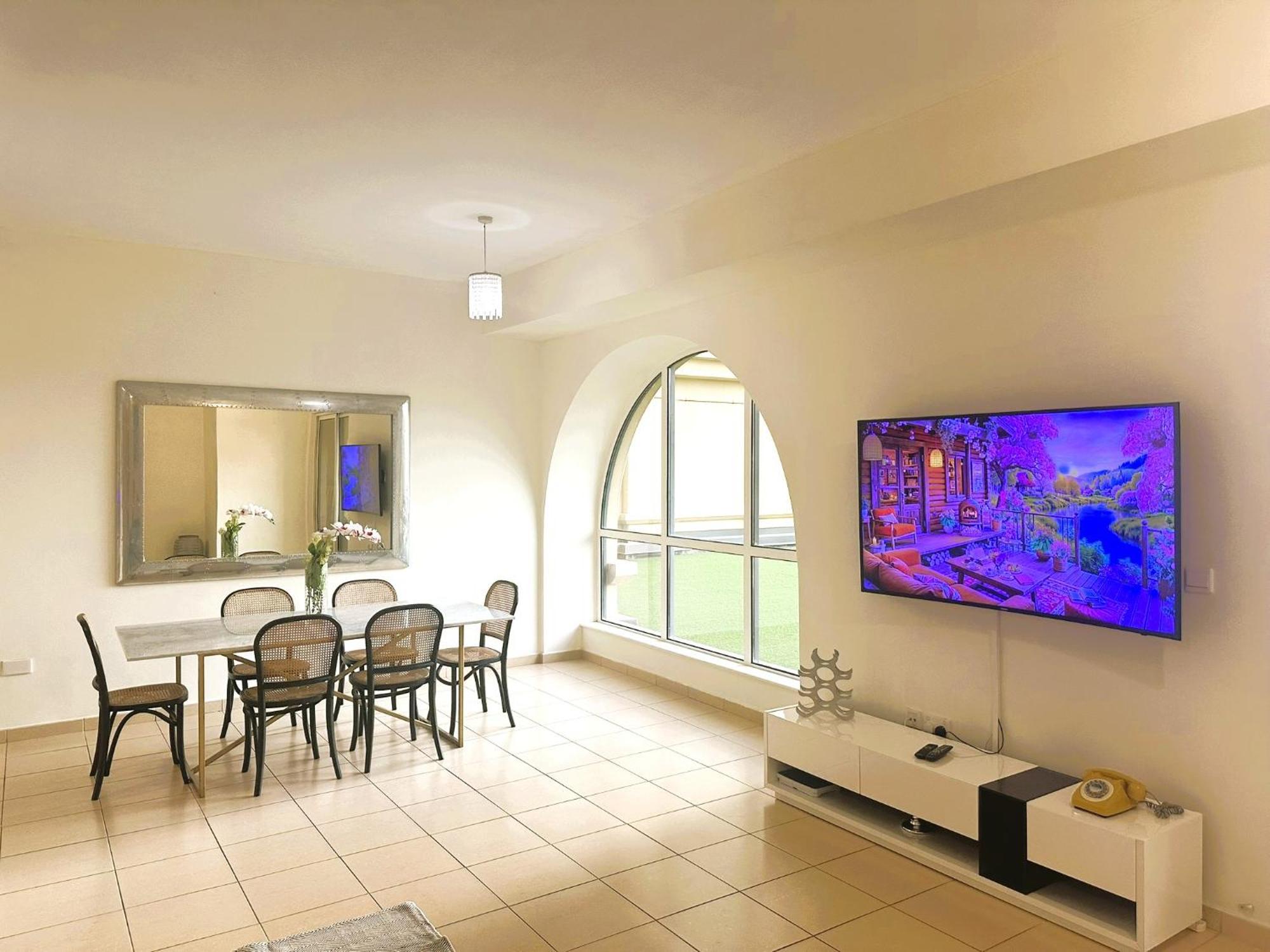 5-bed, Beachfront Very Spacious Entire In Jbr *