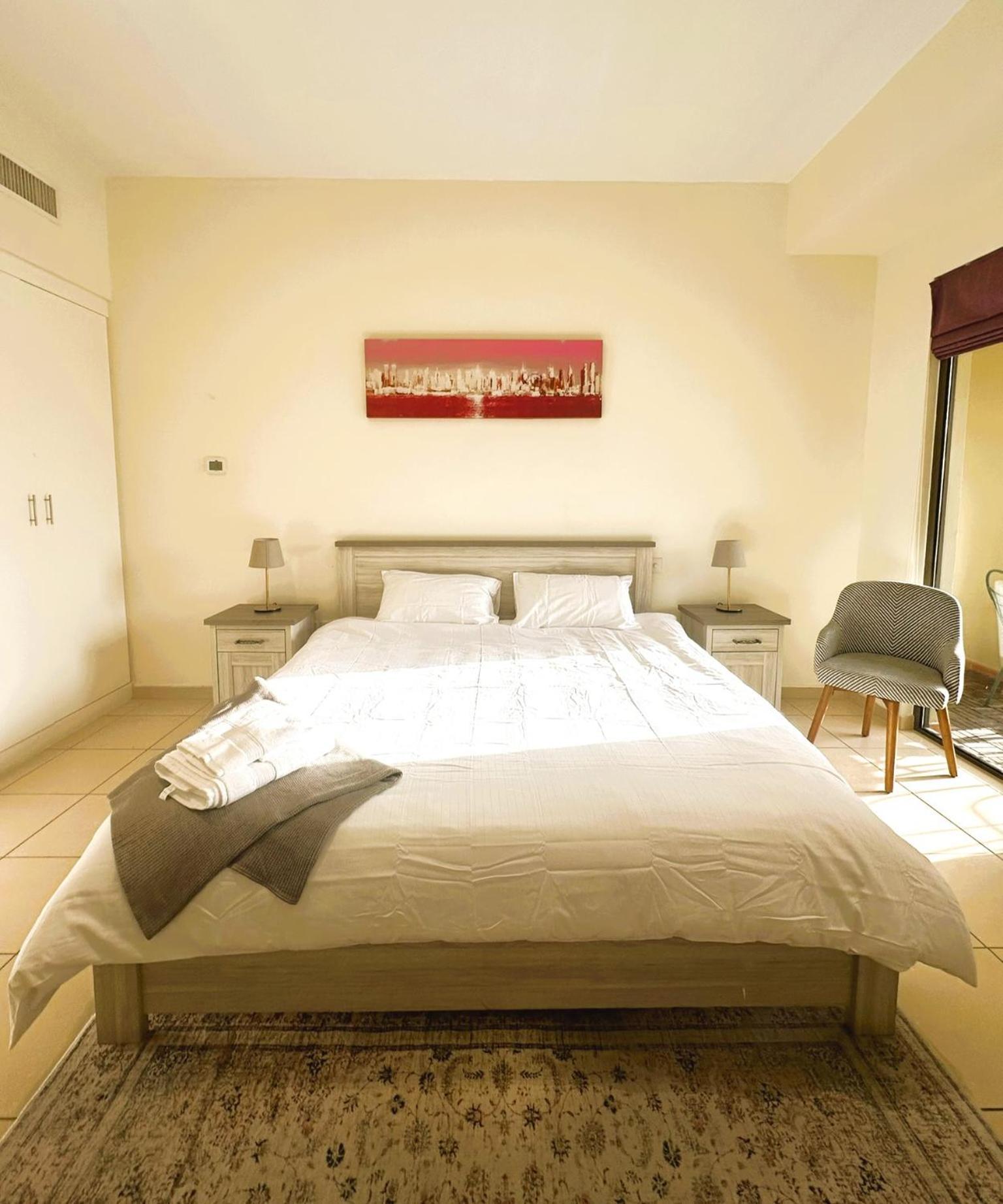 5-bed, Beachfront Very Spacious Entire In Jbr Dubai